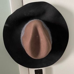 Felt hat